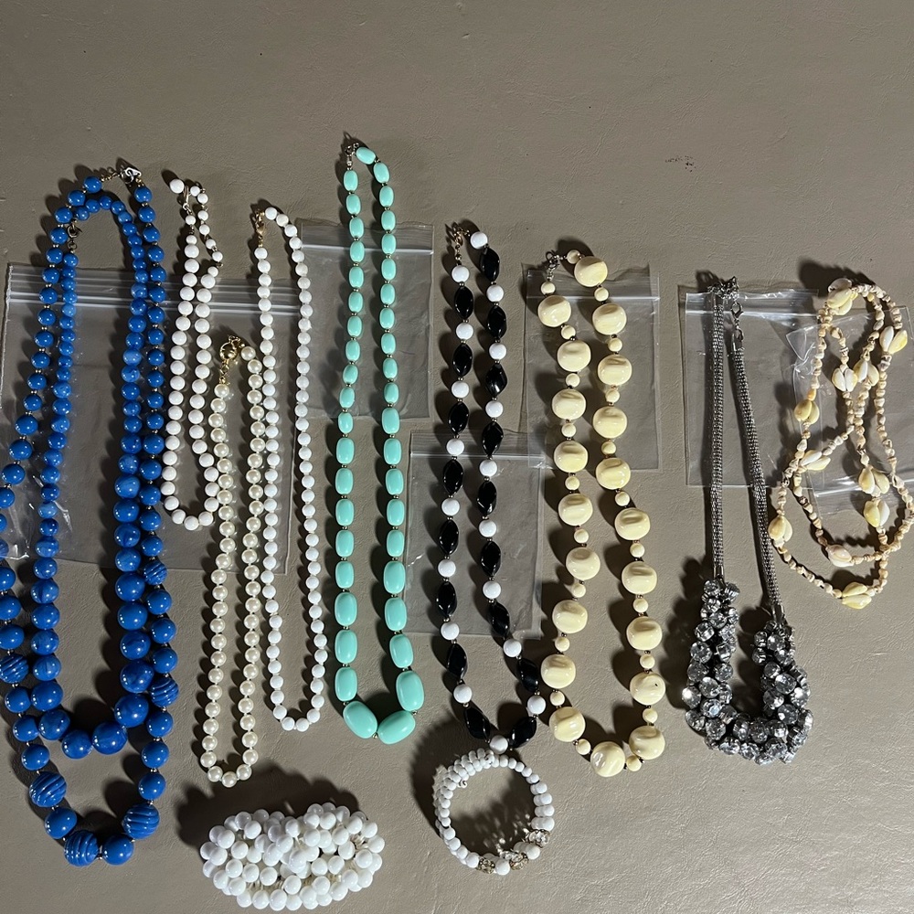 Crafters Jewelry Bundle - Junk Jewelry - Some Ready To Wear Pieces. Lot 1